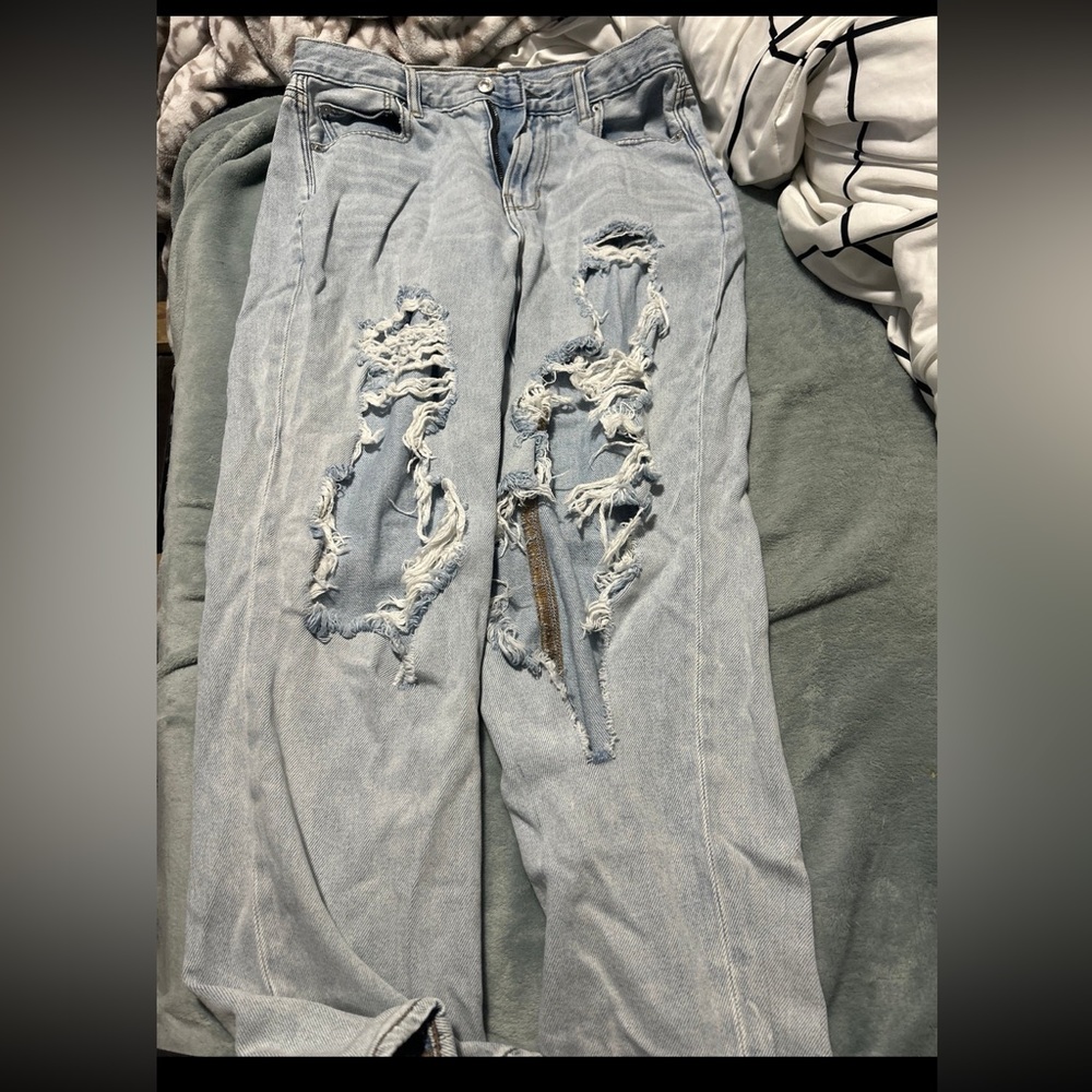 women’s american eagle jeans size 8 mom jeans